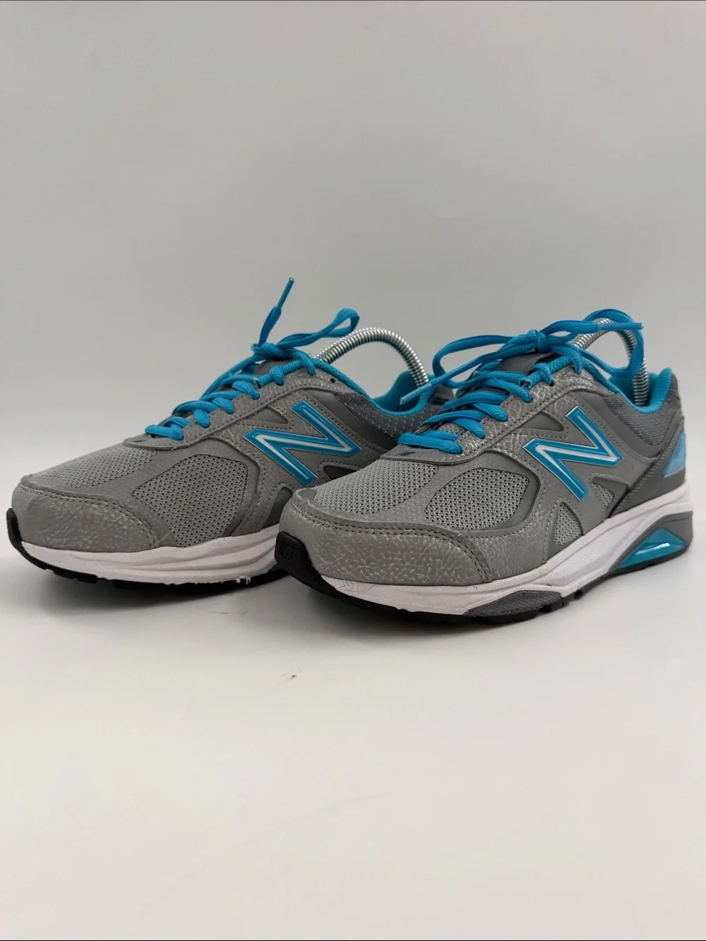 New Balance 1540v3 Women's Size 6.0 Running Shoe Silver Polaris Dragonfly Blue
